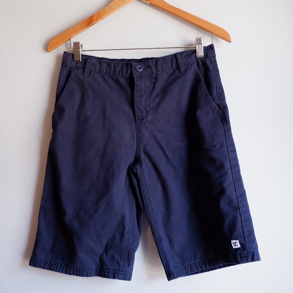 DC men’s chino shorts in navy blue straight fit - Picture 4 of 8